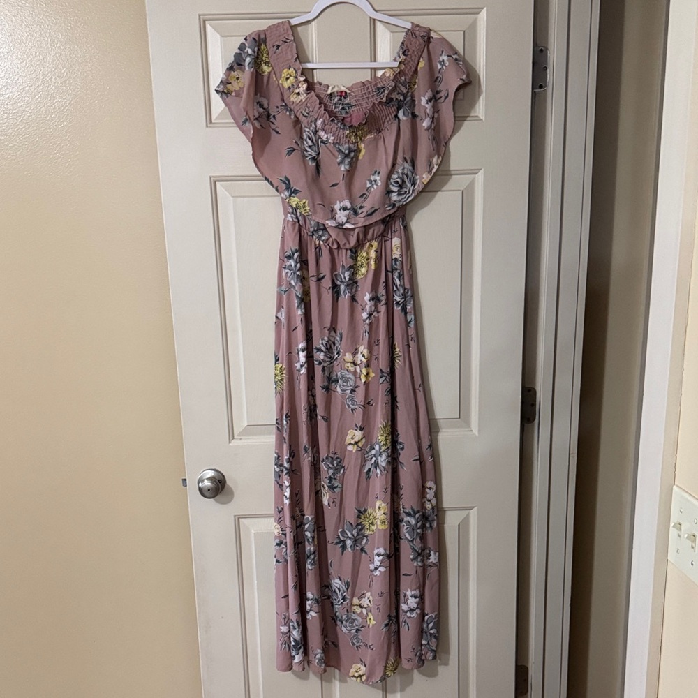 Peach Love California Floral Maxi Dress in Mauve